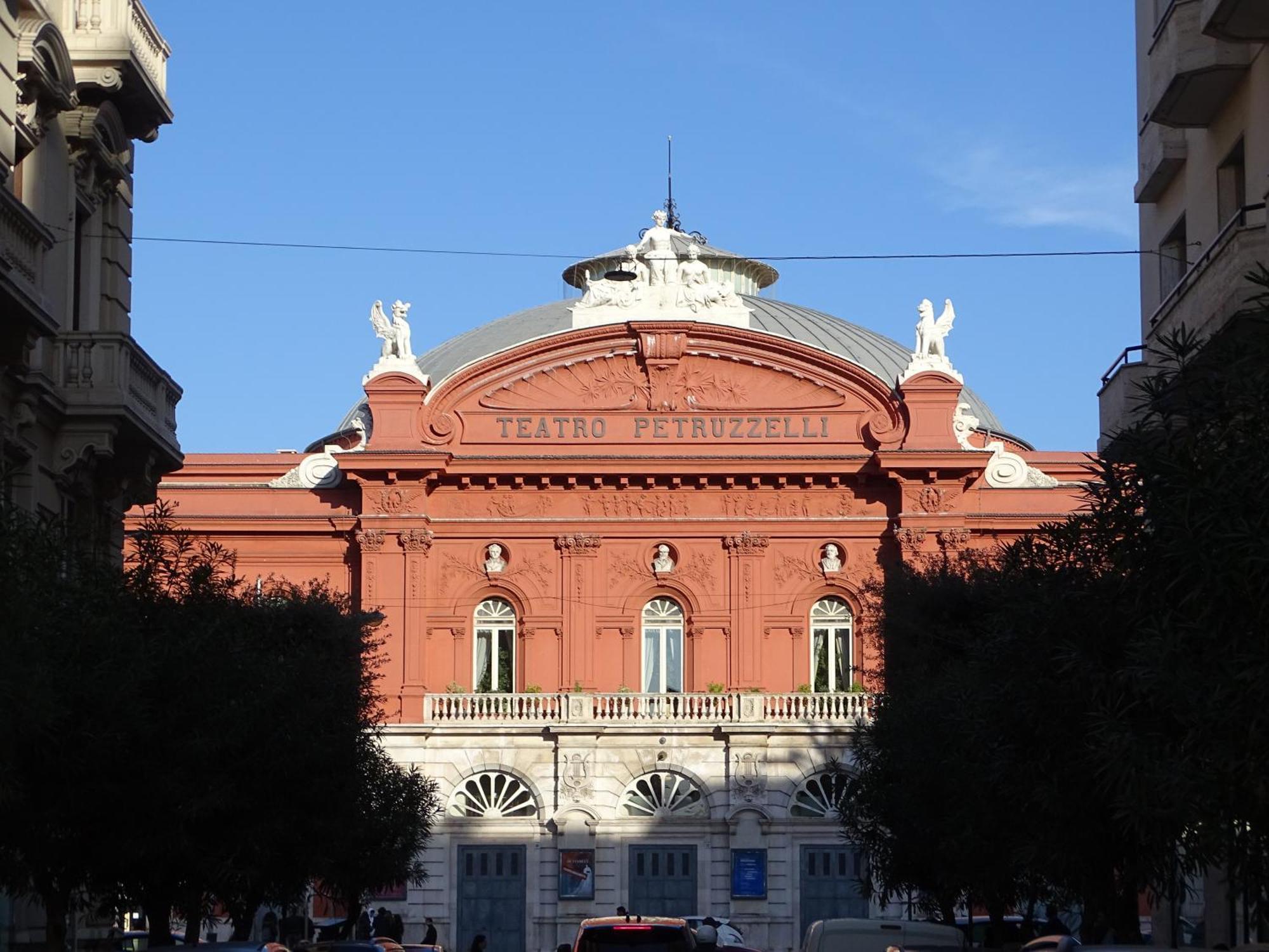 Al Teatro Rooms Bari Buitenkant foto